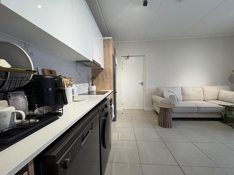 To Let 1 Bedroom Property for Rent in Richwood Western Cape